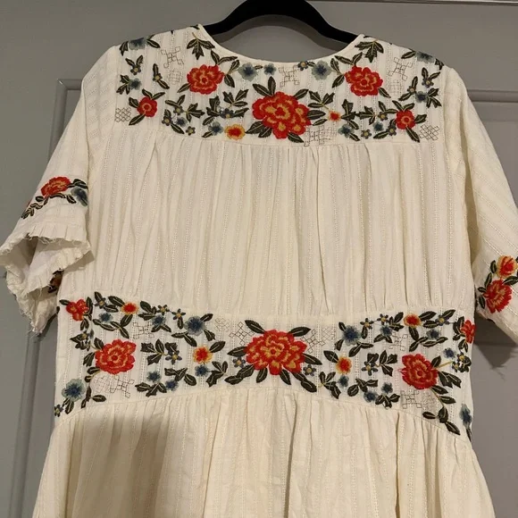 Roolee embroidered floral dress - Picture 4 of 9